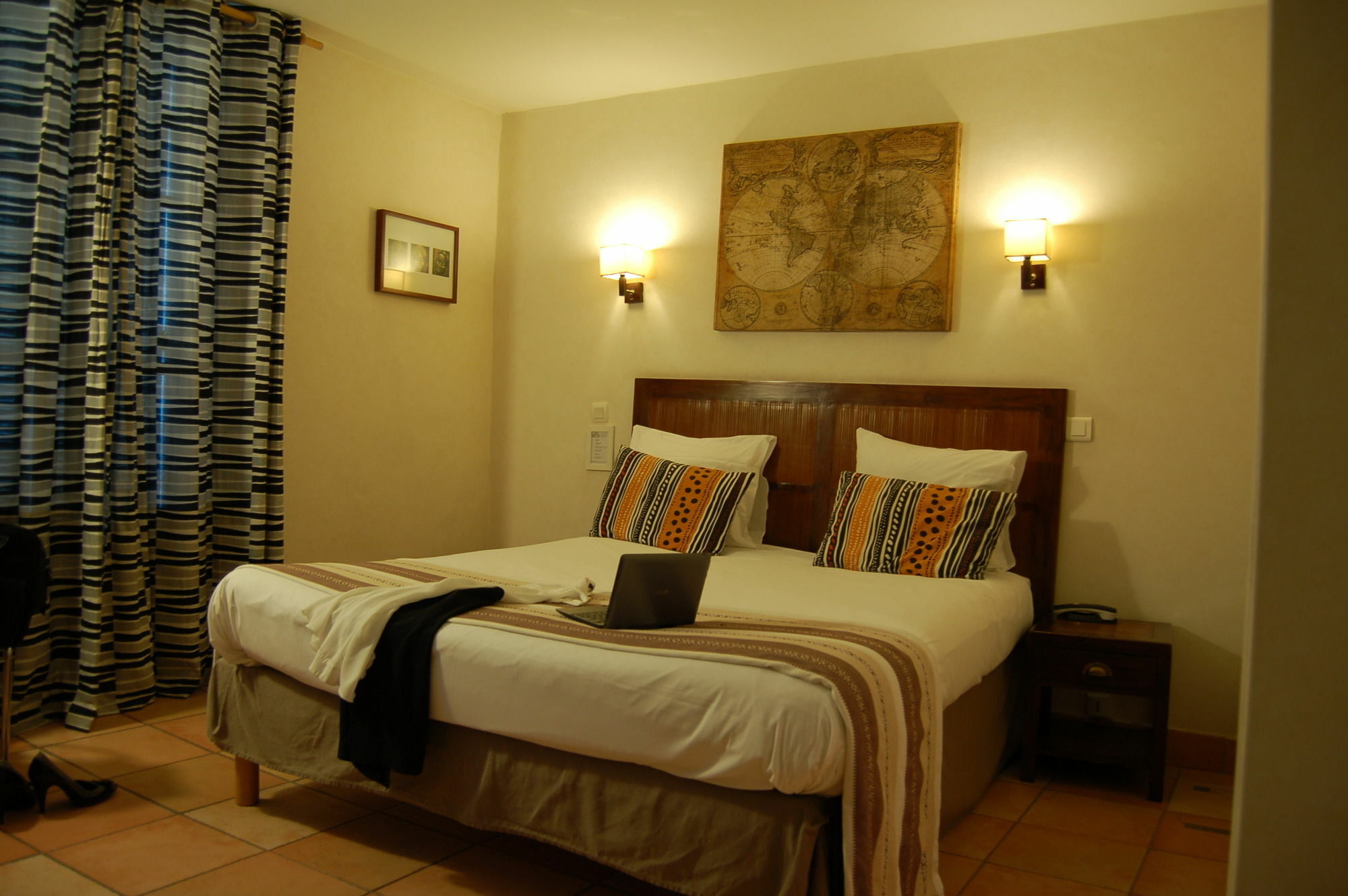 Hotel Amista Marseille - Ancien Hotel Saint Louis - Vieux Port Bagian luar foto